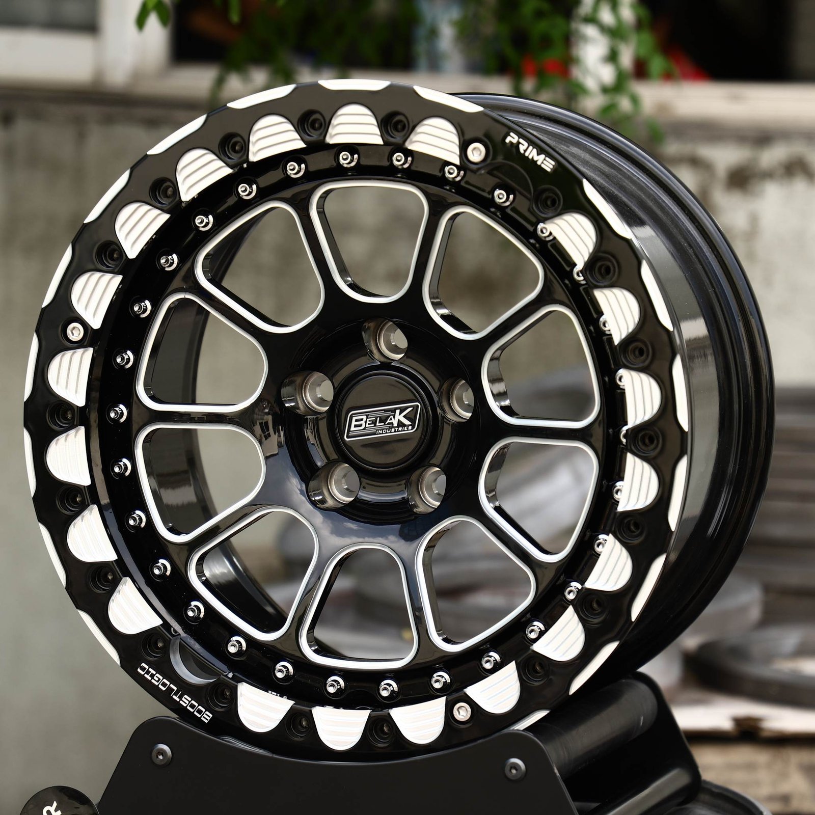 Chevrolet Silverado wheels – Belak Beadlock, front view