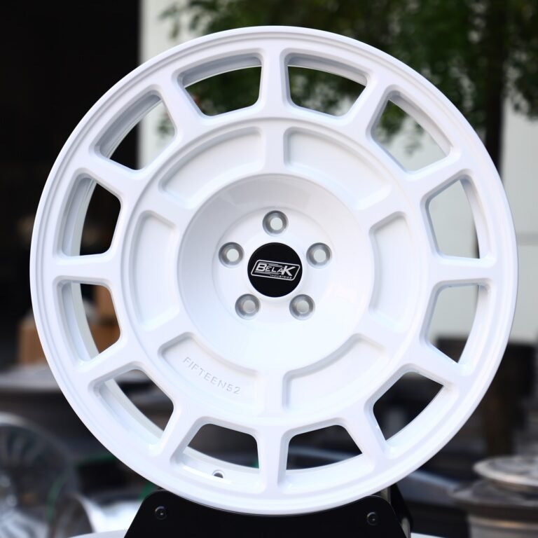 Ford Mustang wheels – Belak Gloss White Full-Face, front view