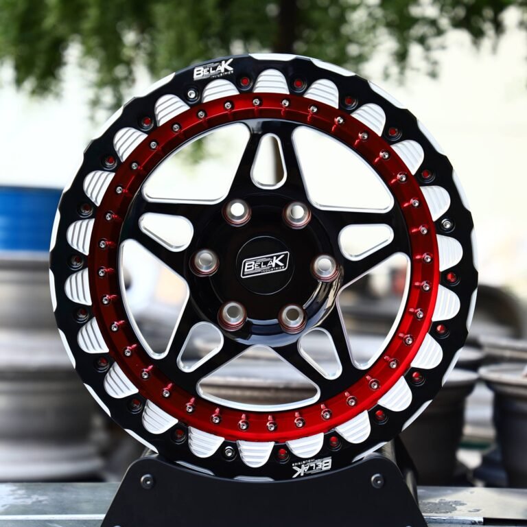 Chevrolet Silverado wheels – Belak Red / Black Beadlock, front view