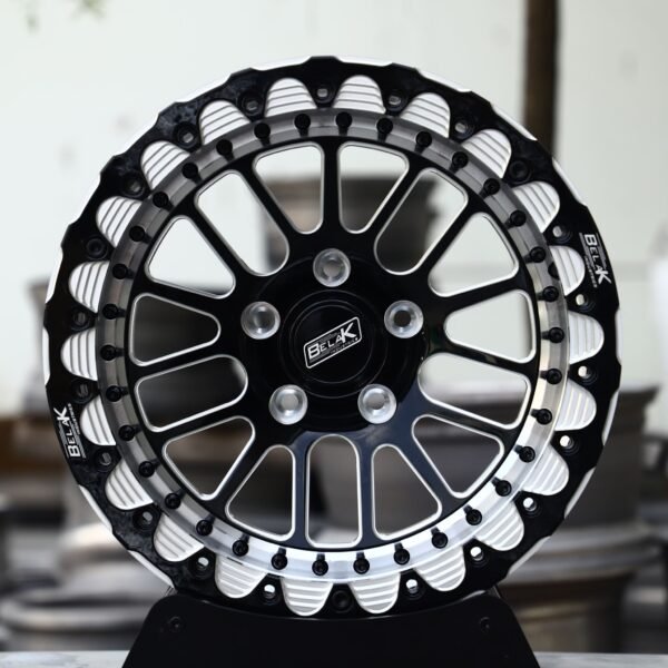 Ford Mustang wheels – Black / Machined 16-Spoke Beadlock (Belak-Style), front view