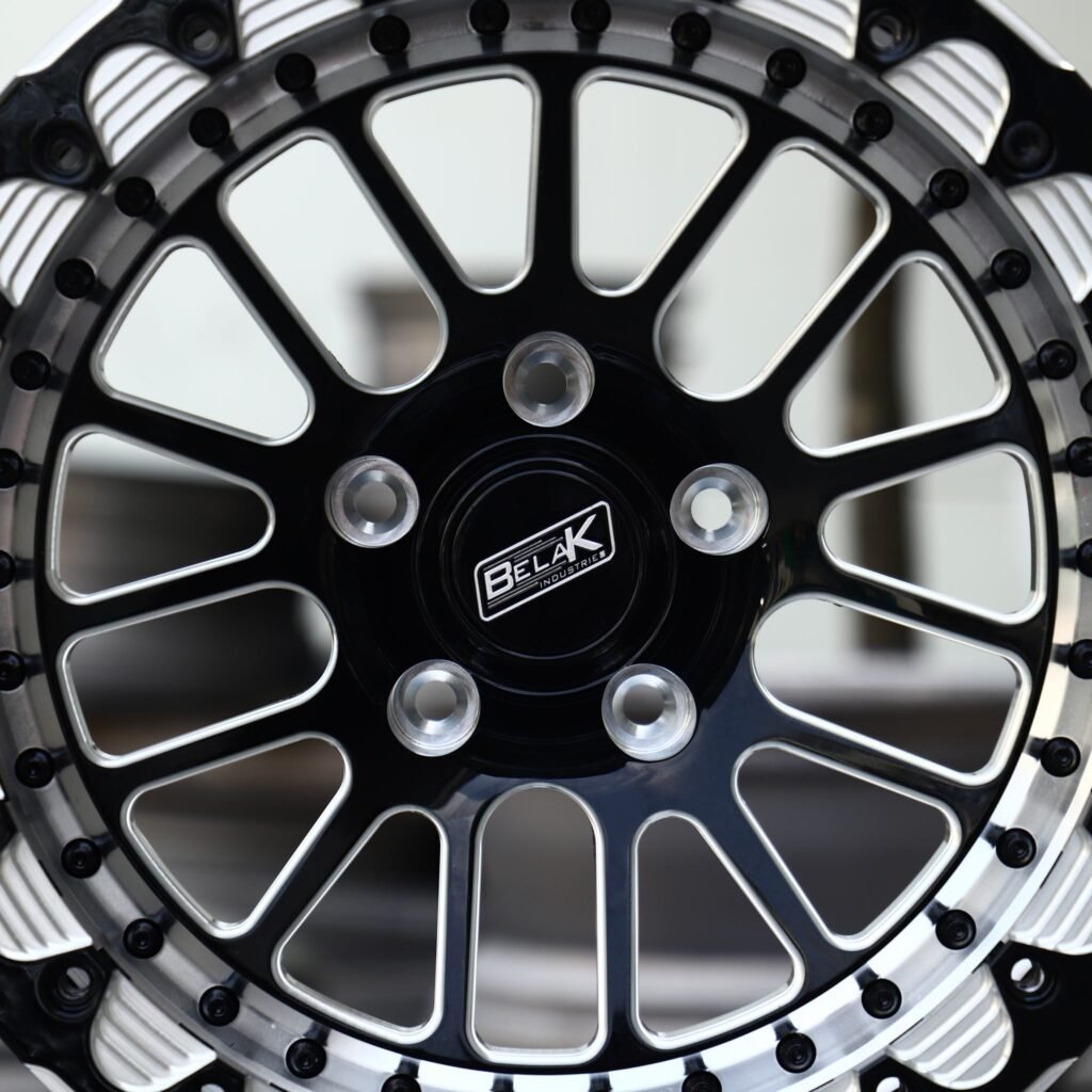 Dodge Charger wheels – Gloss Black / Machined Mesh Beadlock (Belak-Style), lip and barrel detail