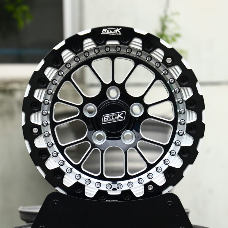 Ford Mustang wheels – Gloss Black / Mirror Milled Mesh Beadlock (Belak-Style), front view