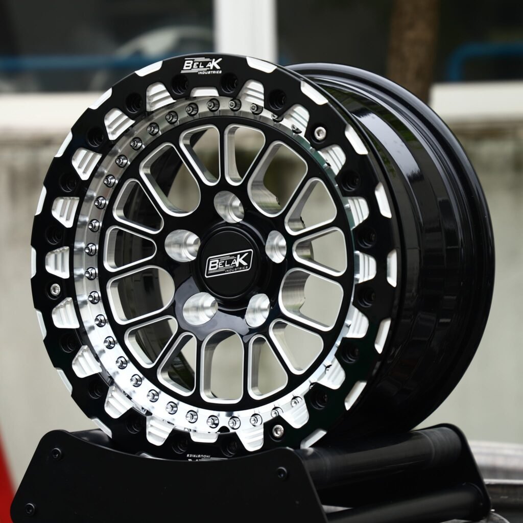 Chevrolet Corvette C7 wheels – Gloss Black / Mirror Milled Mesh Beadlock (Belak-Style), angled view
