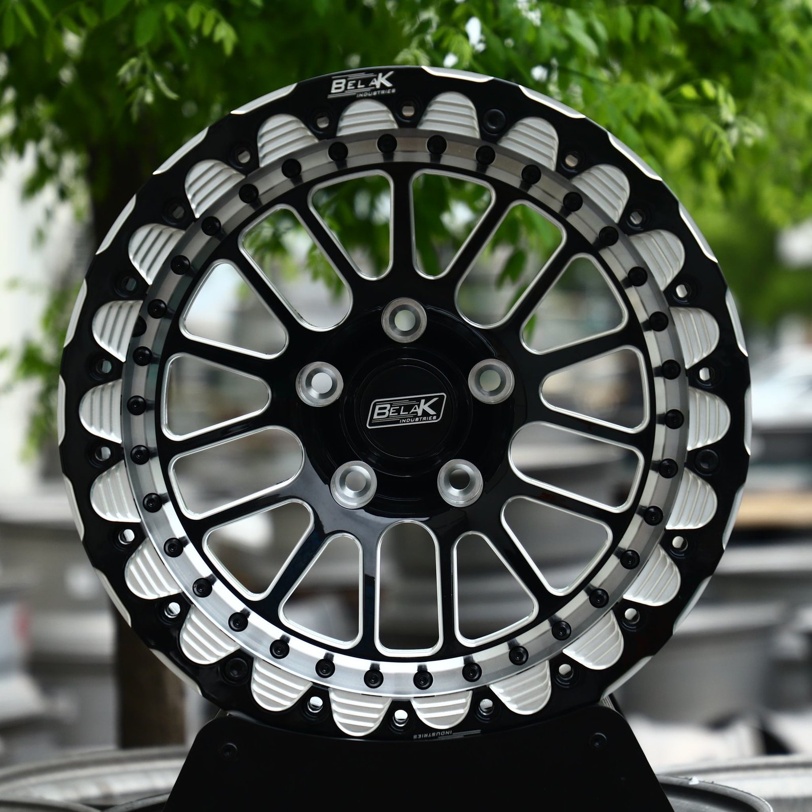 Ford Mustang wheels – Gloss Black / Mirror Milled Mesh Beadlock (Belak-Style), front view