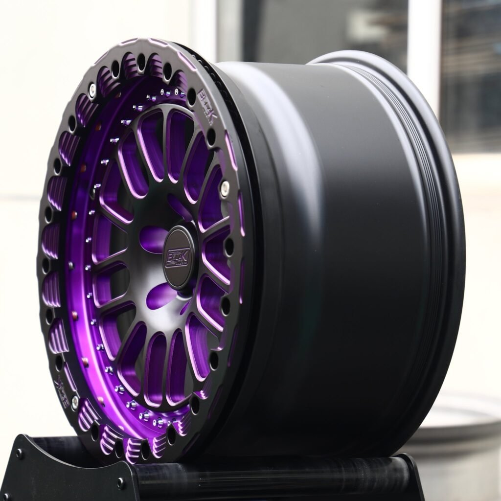 Dodge Charger wheels – Purple / Gloss Black Multi-Spoke Beadlock (Belak-Style), lip and barrel detail
