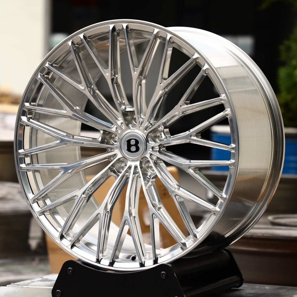 Bentley Bentayga wheels – Silver 15-Spoke, angled view