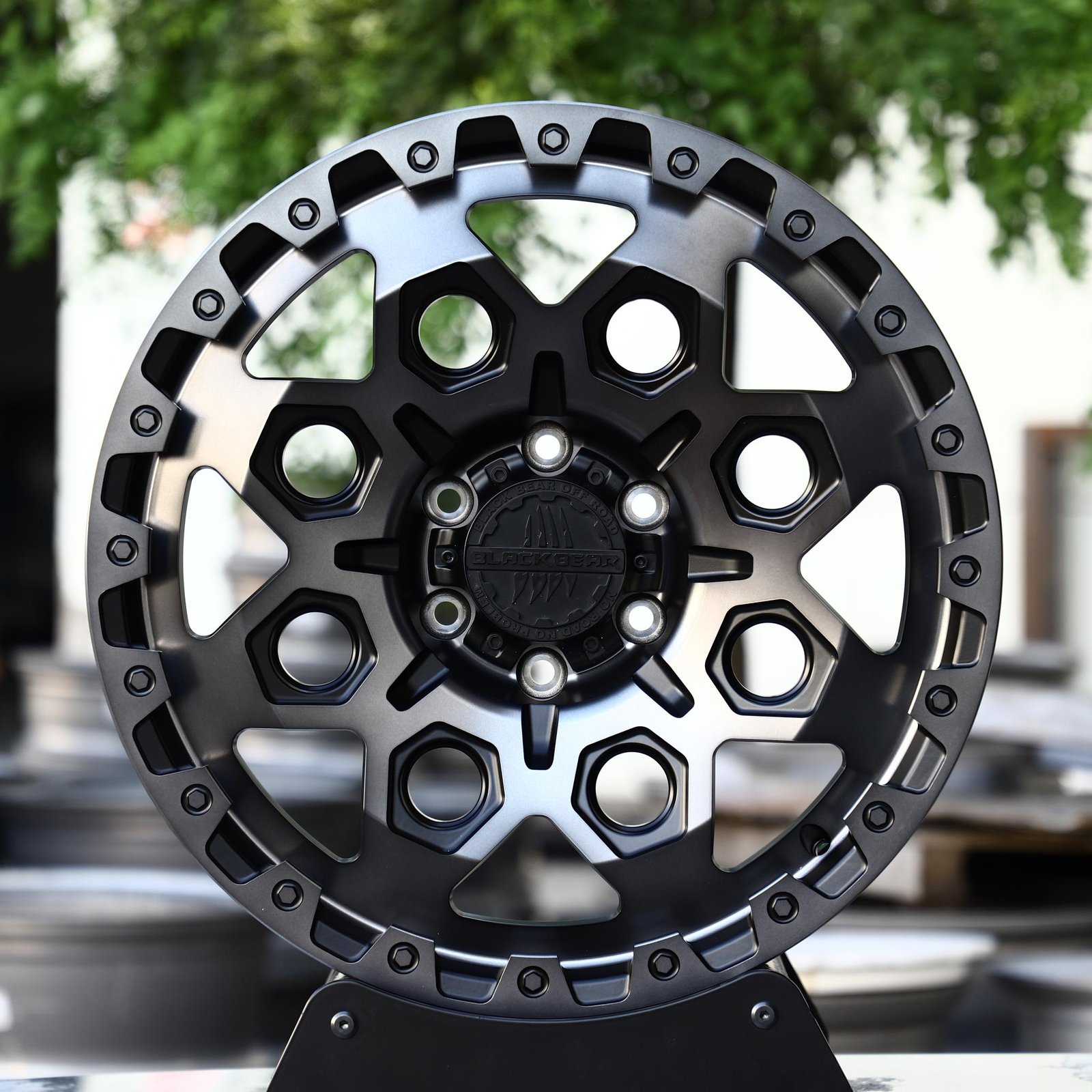 Toyota 4Runner wheels – Black Bear Custom Finish Exposed Bolt Detail, front view