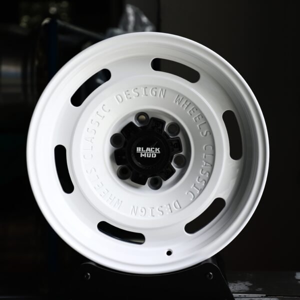 Toyota 4Runner wheels – Black Mud Gloss White Full-Face, front view