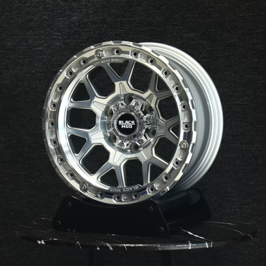 6x139.7 wheels – Black Mud Silver Beadlock, side view