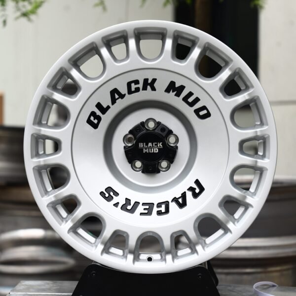 Jeep Wrangler wheels – Silver Perforated Dish (Black Mud-Style), front view