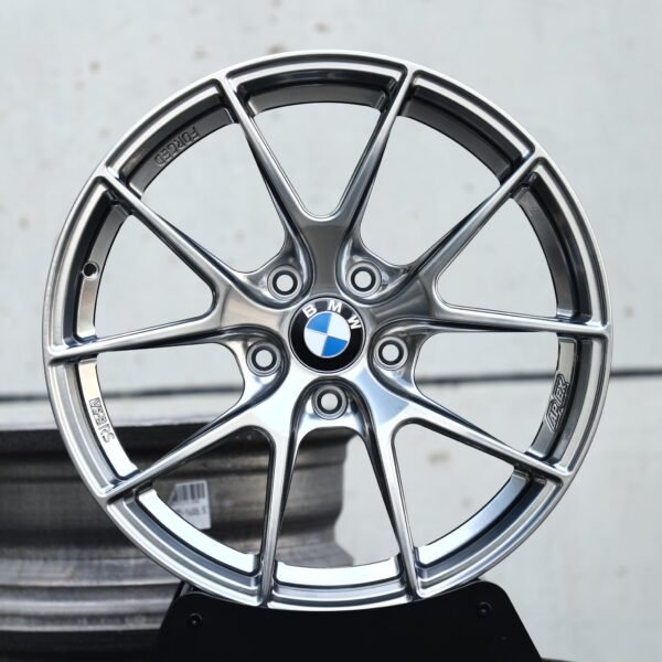 BMW M3 wheels – Silver 5 Y-Spoke (BMW OEM-Style), front view