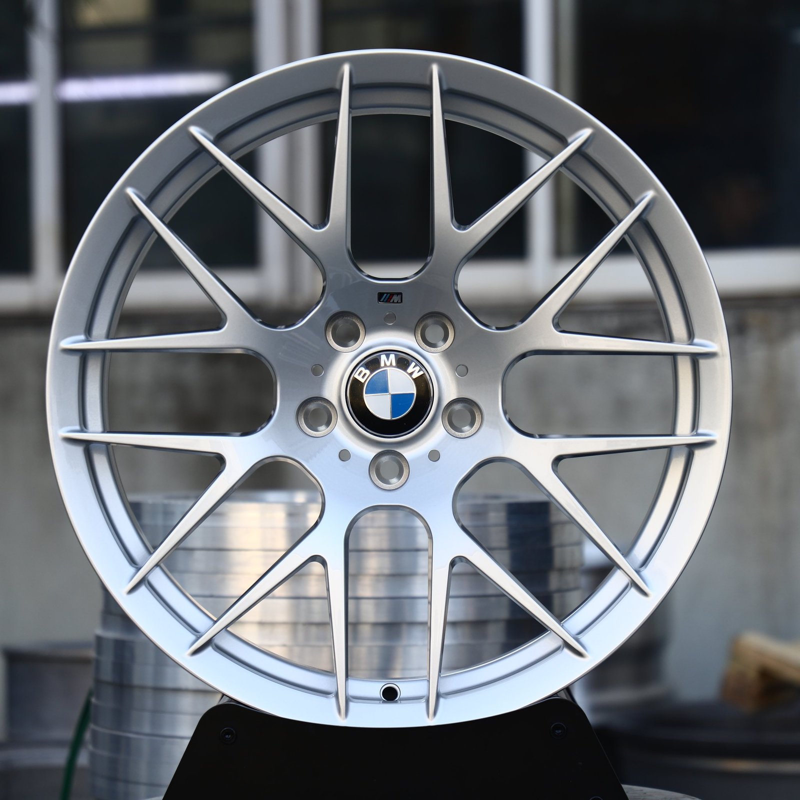 BMW M3 wheels – Bright Silver / Machined 8 Y-Spoke Mesh (BMW OEM-Style), front view