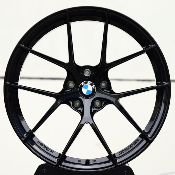 BMW M3 wheels – Gloss Black 5 Y-Split-Spoke (BMW OEM-Style), front view