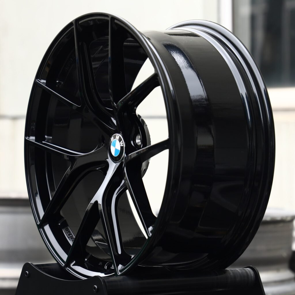 BMW M4 G82 wheels – Gloss Black 5 Y-Split-Spoke (BMW OEM-Style), lip and barrel detail