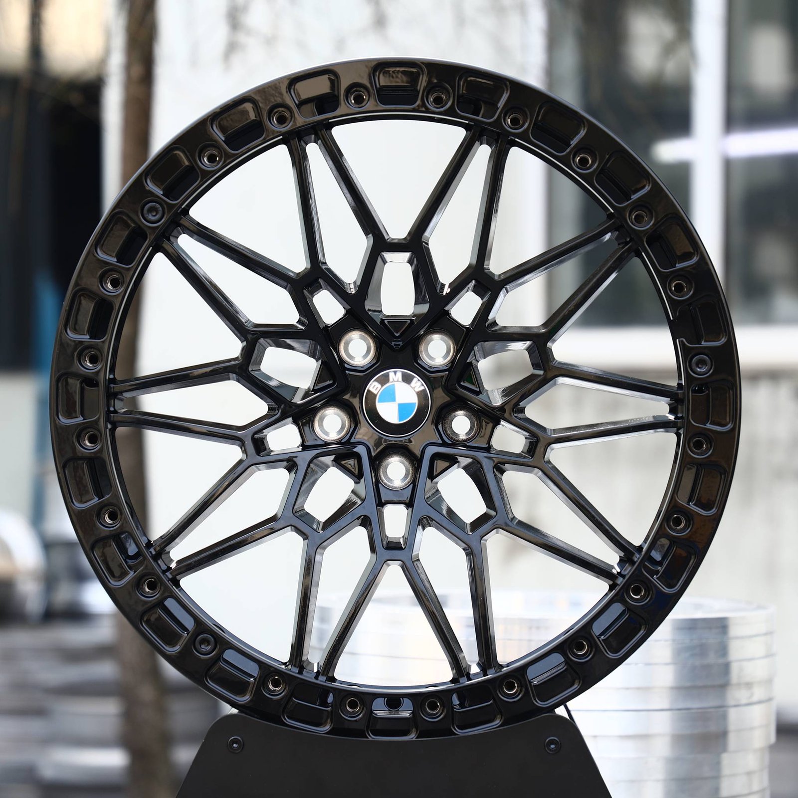 BMW M3 wheels – Gloss Black / Machined Mesh Beadlock (BMW OEM-Style), front view