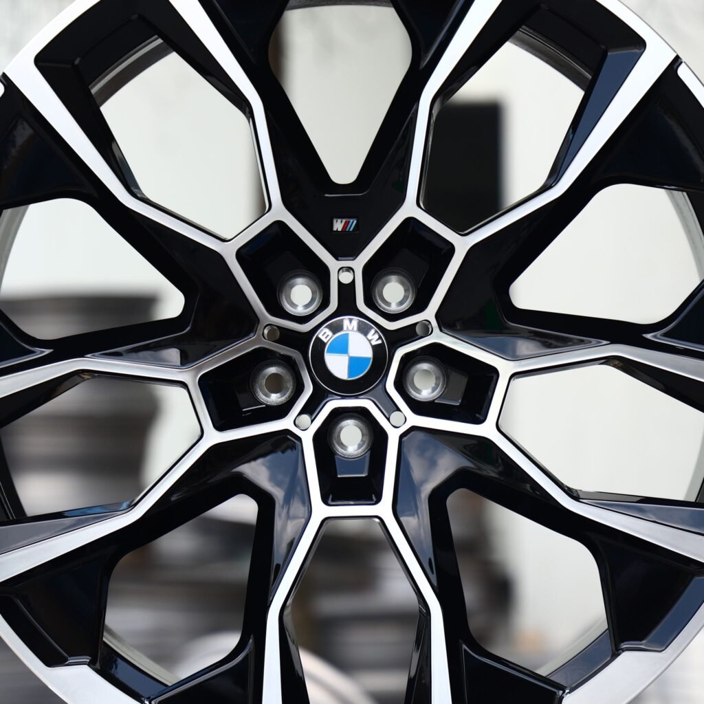 BMW M4 G82 wheels – Gloss Black Machined Petal (BMW OEM-Style), lip and barrel detail