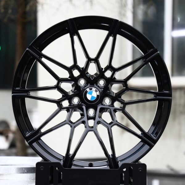 BMW M3 wheels – Gloss Black Cross-Spoke Mesh (BMW OEM-Style), front view