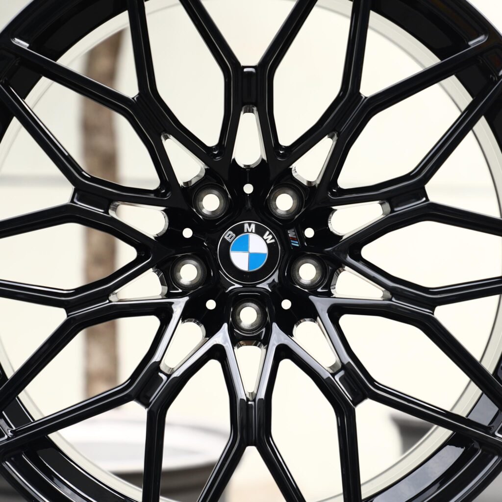 BMW M4 G82 wheels – Gloss Black Mesh Multi-Spoke (BMW OEM-Style), lip and barrel detail