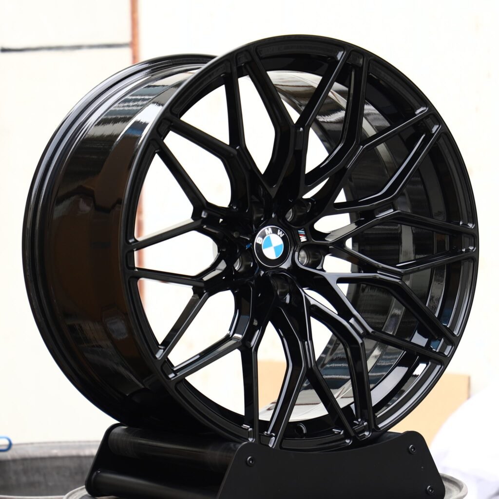 BMW M5 wheels – Gloss Black Multi-Spoke Mesh (BMW OEM-Style), angled view
