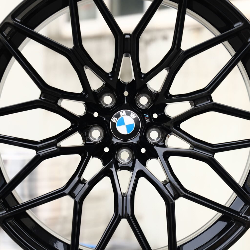 BMW M4 G82 wheels – Gloss Black Multi-Spoke Mesh (BMW OEM-Style), lip and barrel detail