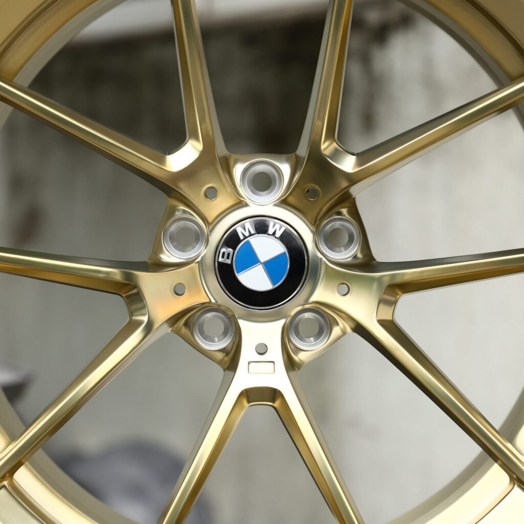 BMW M4 G82 wheels – Gold 10 Y-Spoke (BMW OEM-Style), lip and barrel detail