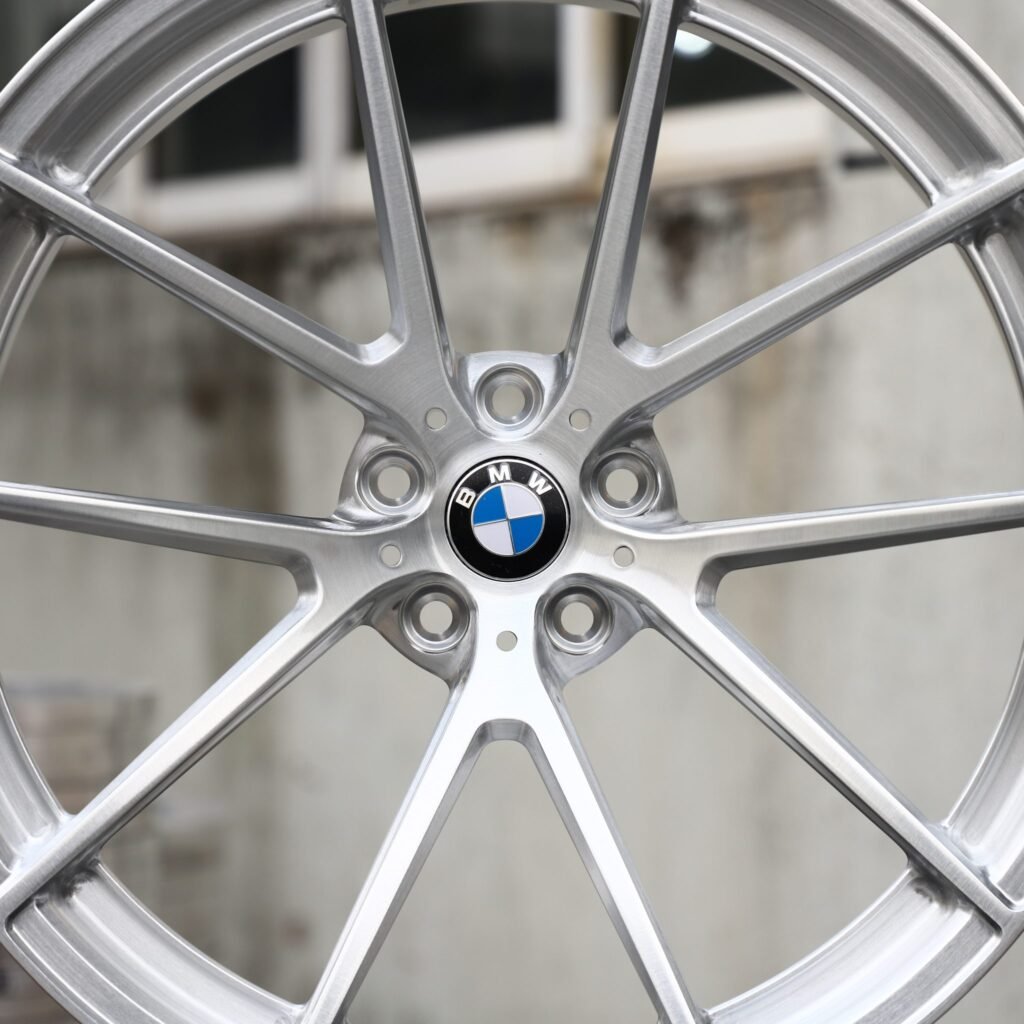 BMW M4 G82 wheels – Hyper Silver 5 Y-Spoke Concave (BMW OEM-Style), lip and barrel detail