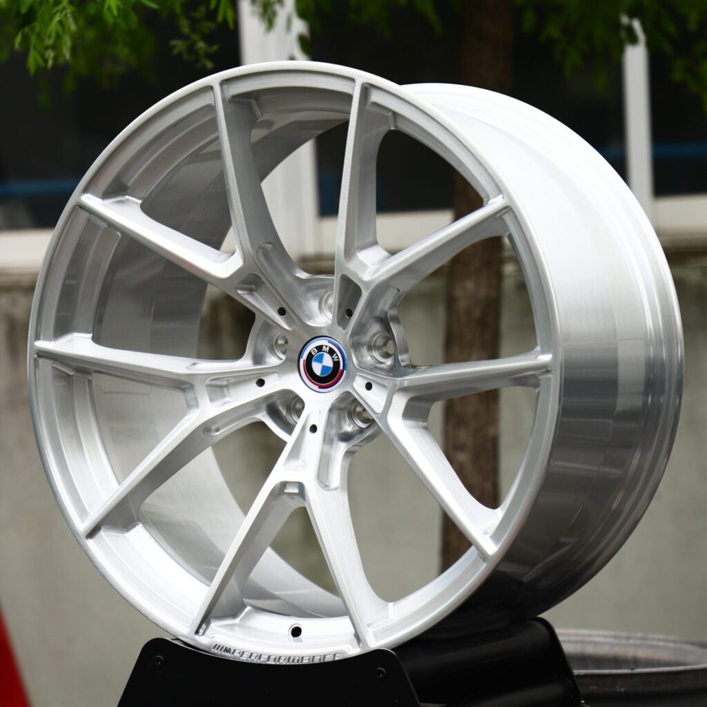 BMW M5 wheels – Hyper Silver 5 Y-Spoke (BMW OEM-Style), angled view