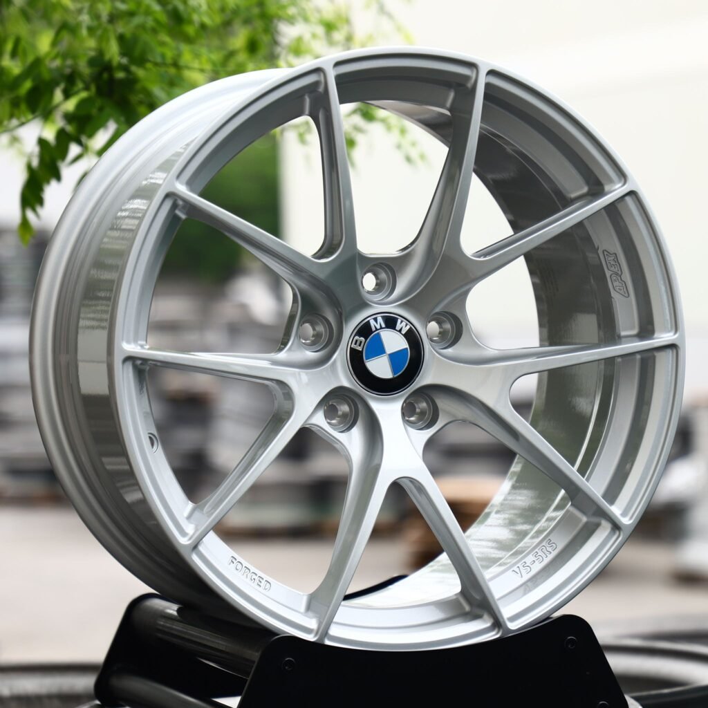 BMW M5 wheels – Hyper Silver 5 Y-Spoke (BMW OEM-Style), angled view