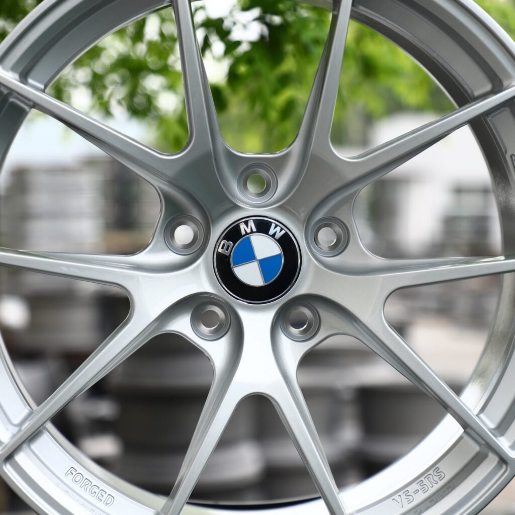 BMW M4 G82 wheels – Hyper Silver 5 Y-Spoke (BMW OEM-Style), lip and barrel detail