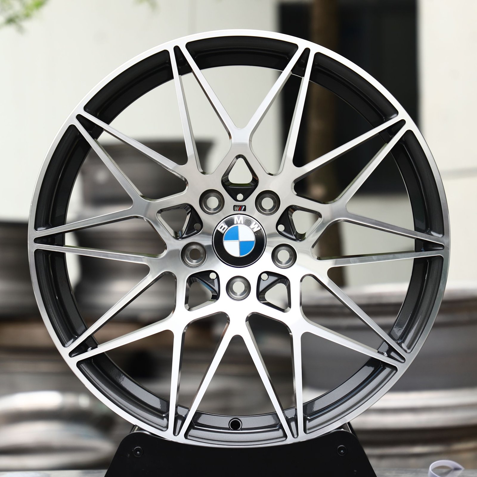 BMW M3 wheels – Hyper Silver Machined Mesh (BMW OEM-Style), front view