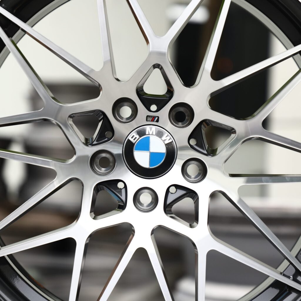 BMW M4 G82 wheels – Hyper Silver Machined Mesh (BMW OEM-Style), lip and barrel detail
