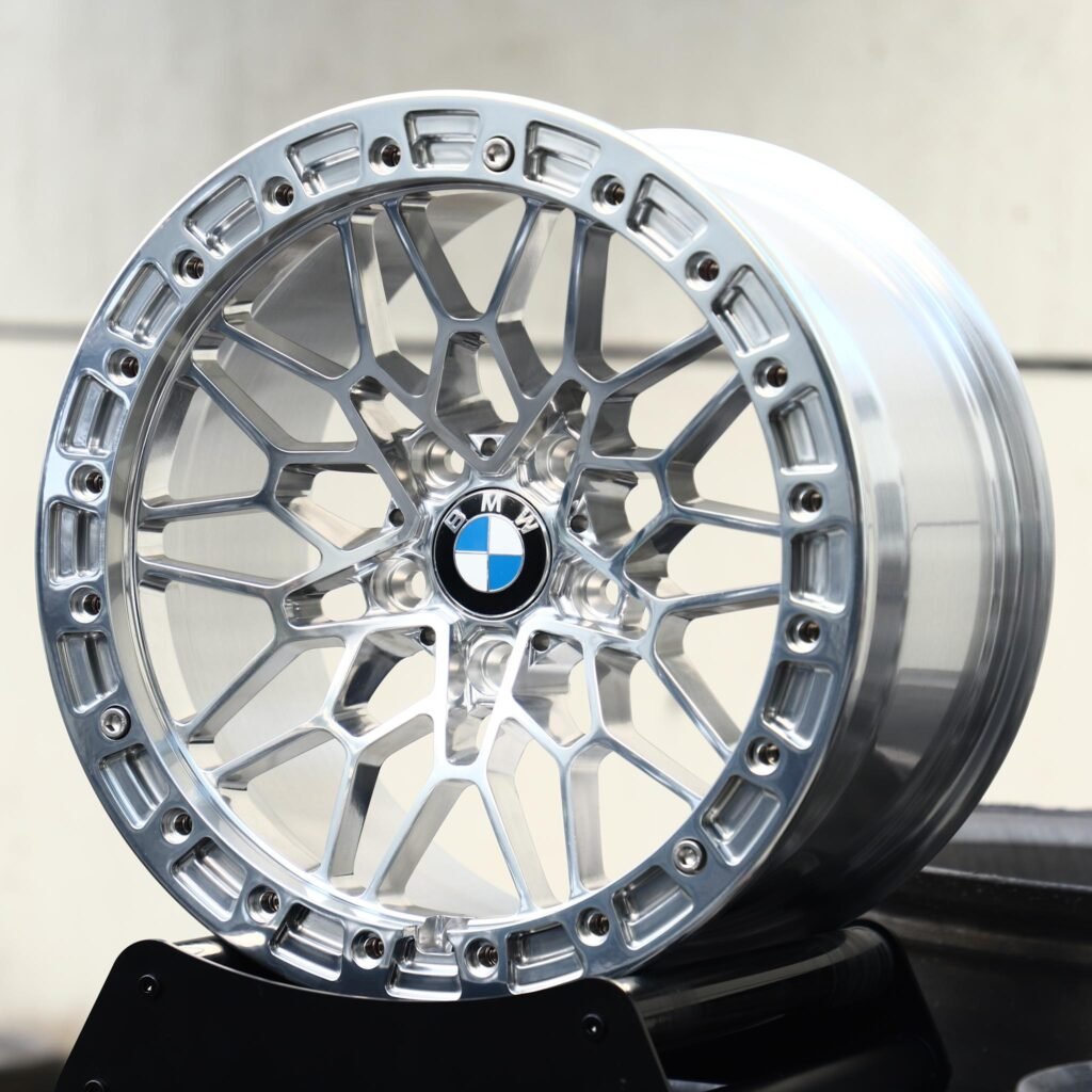 BMW M5 wheels – Mirror Polished Mesh Beadlock (BMW OEM-Style), angled view
