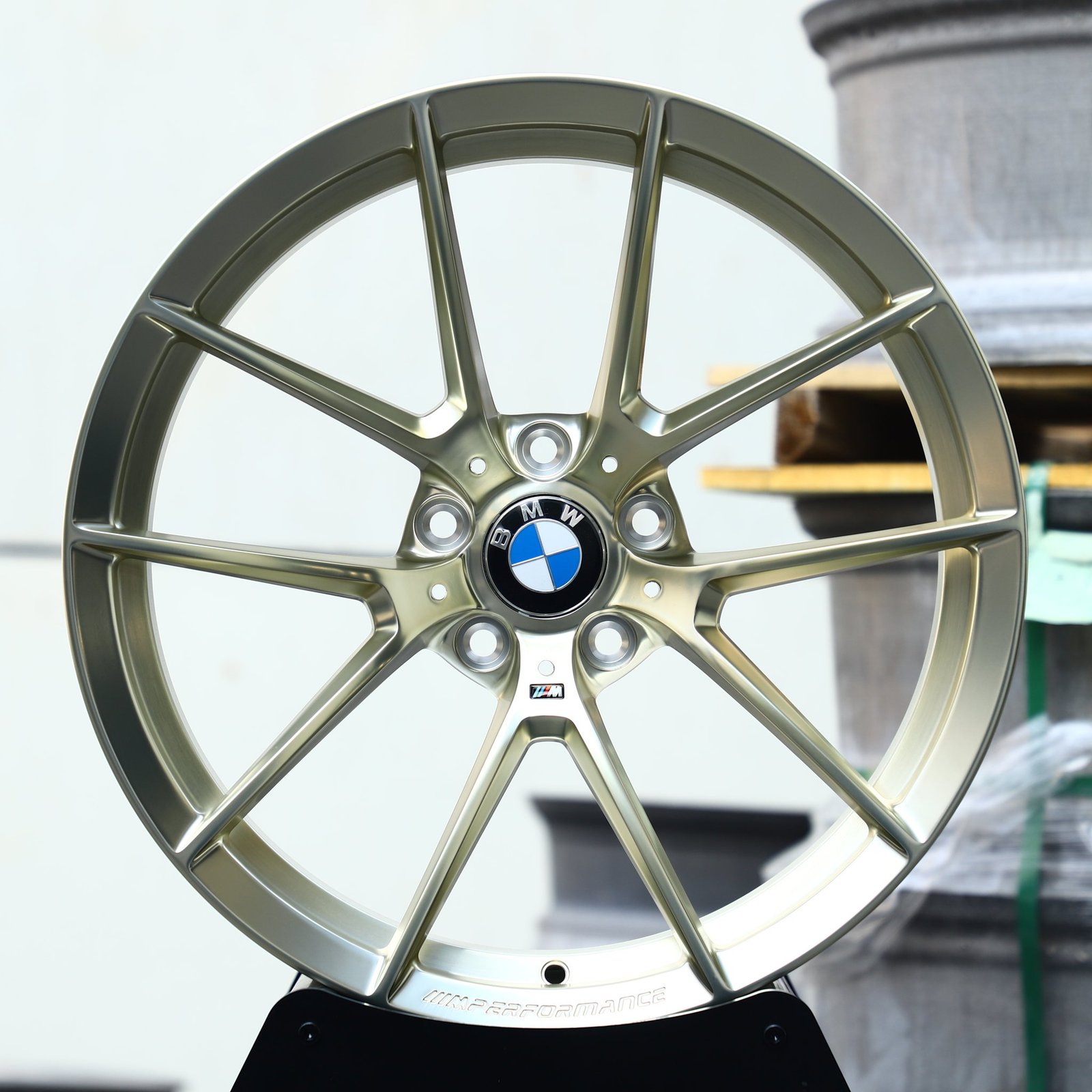 BMW M3 wheels – Polished Transparent Frozen Gold 5 Y-Spoke Concave (BMW OEM-Style), front view