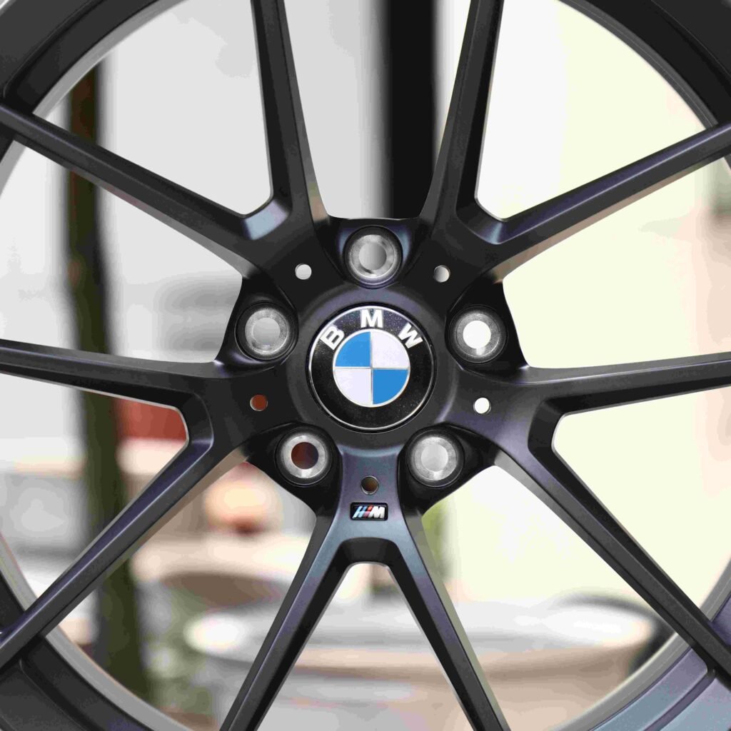 BMW M4 F82 wheels – Matte Silver 5 Y-Spoke (BMW Style 763M), lip and barrel detail