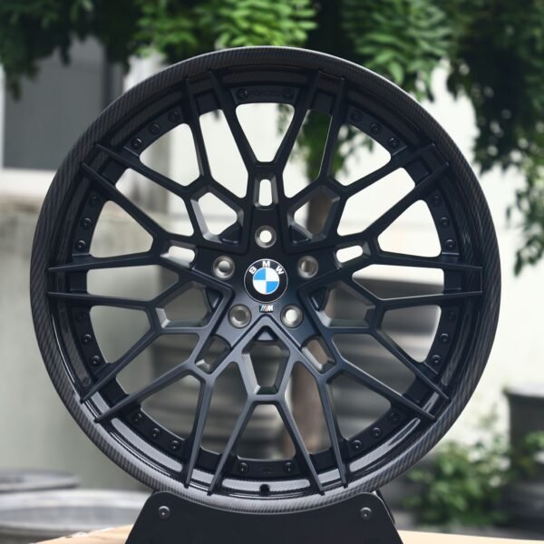 BMW M3 G80 wheels – Gloss Black 2-Piece Carbon Fibre (BMW OEM-Style), front view