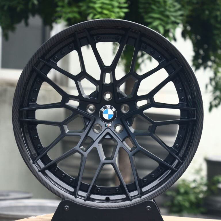 Ferrari 488 wheels – Gloss Black 2-Piece Carbon Fibre (HRE P200-Style), front view