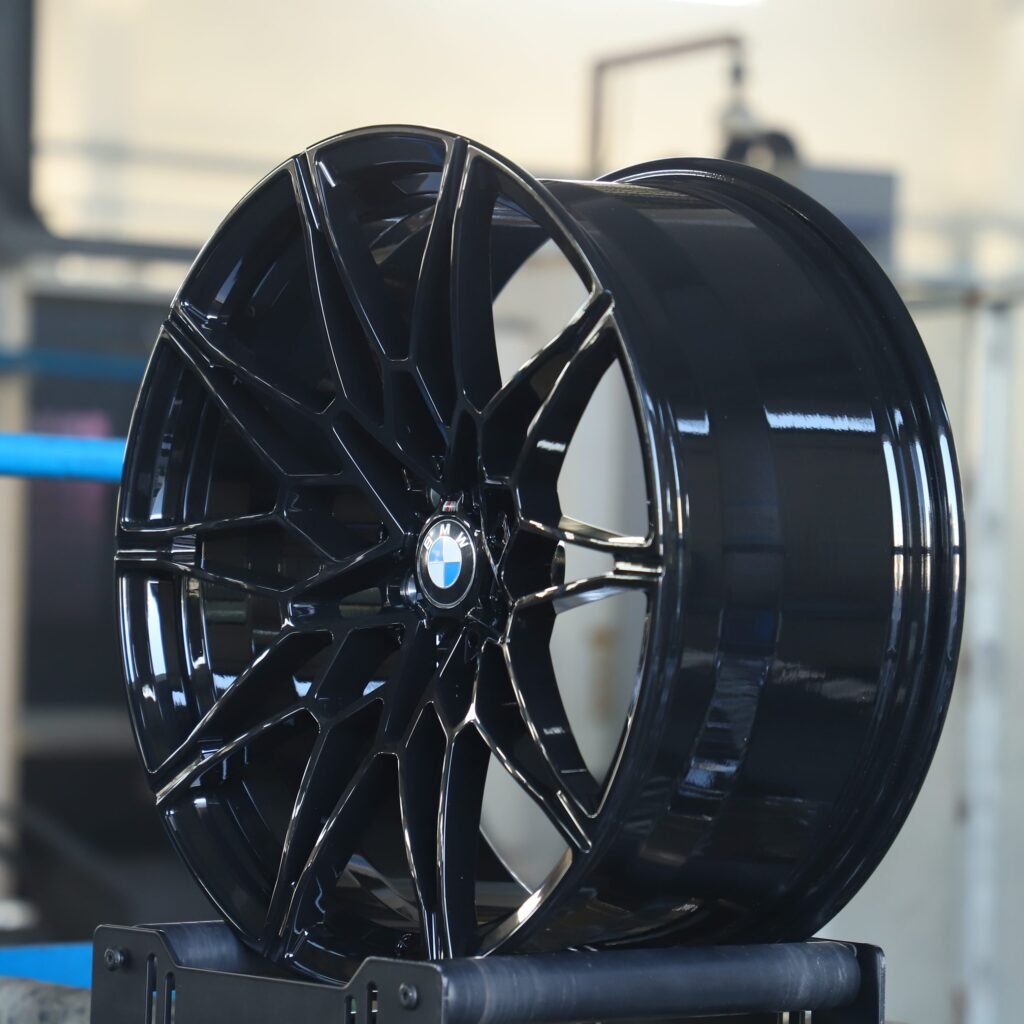 BMW M3 F80 wheels – Gloss Black 5-Spoke Cut-Out, lip and barrel detail