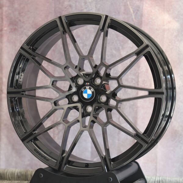 BMW 5 Series wheels – Gloss Black Mesh (BMW Style 826M), front view