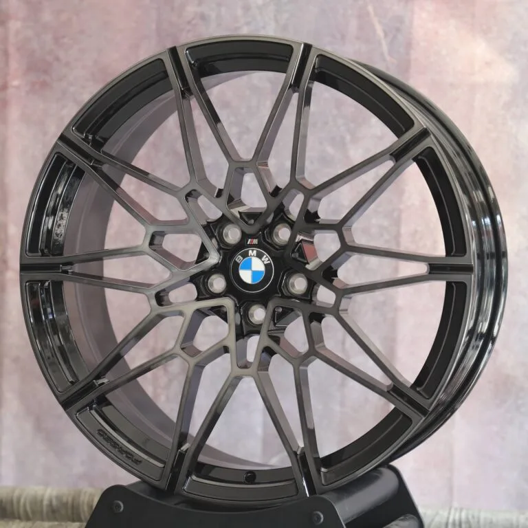 BMW 5 Series wheels – Gloss Black 5-Spoke Cut-Out Machined Face (BMW Style 826M), front view