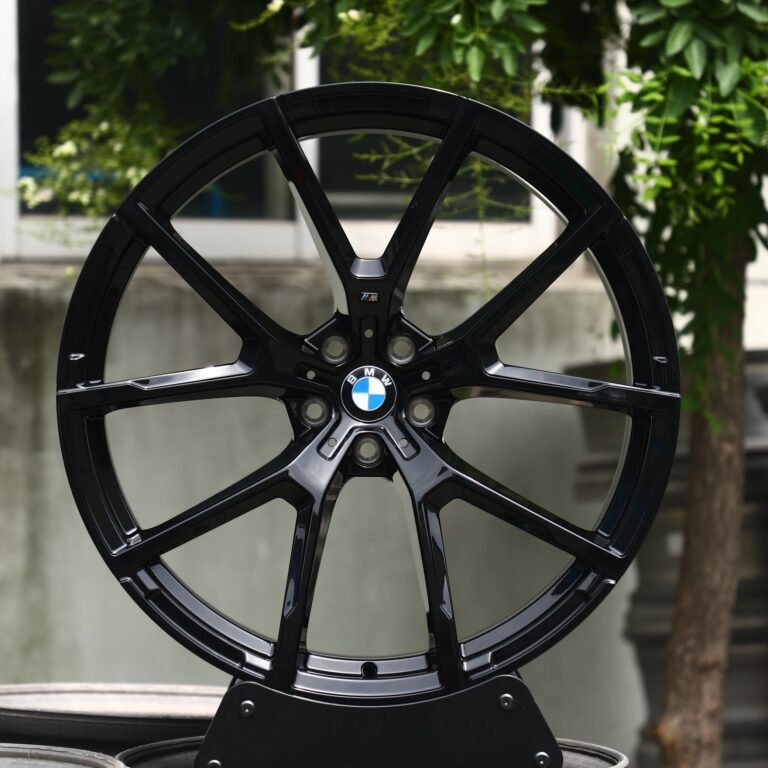BMW 5 Series wheels – Gloss Black 5 Y-Spoke, front view