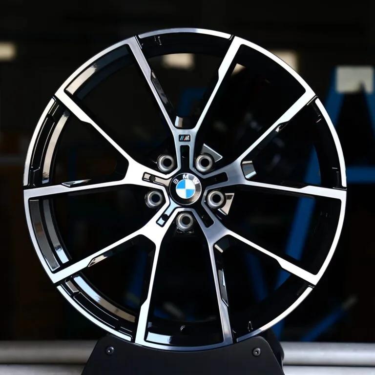 BMW 5 Series wheels – Gloss Black 5 Y-Spoke Machined Face, front view