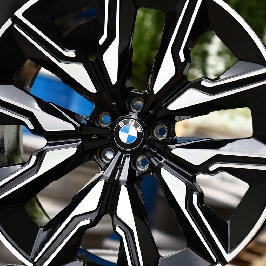 BMW M3 F80 wheels – Gloss Black 5 Y-Spoke Machined Face, lip and barrel detail
