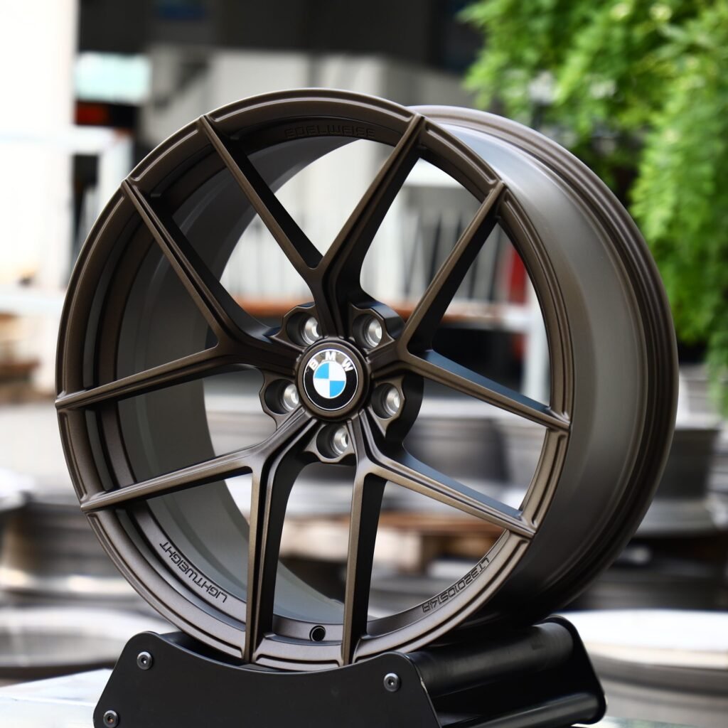 BMW 3 Series wheels – Gloss Black / Bronze 5 Y-Spoke (BMW Style 763M), angled view
