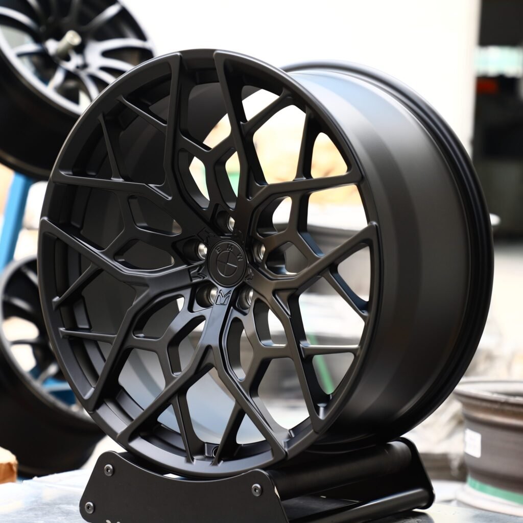 BMW 3 Series wheels – Gloss Black Cross-Spoke, angled view
