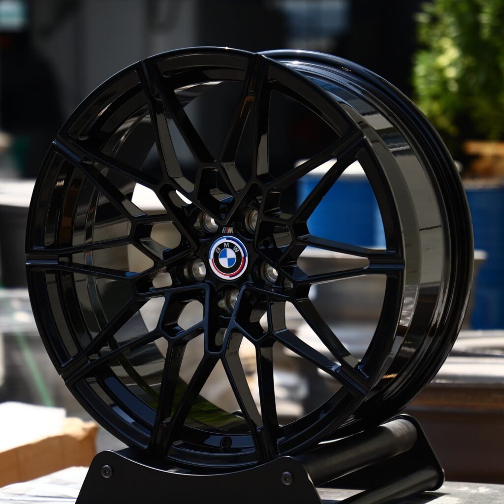 BMW 3 Series wheels – Gloss Black Cut-Out, angled view
