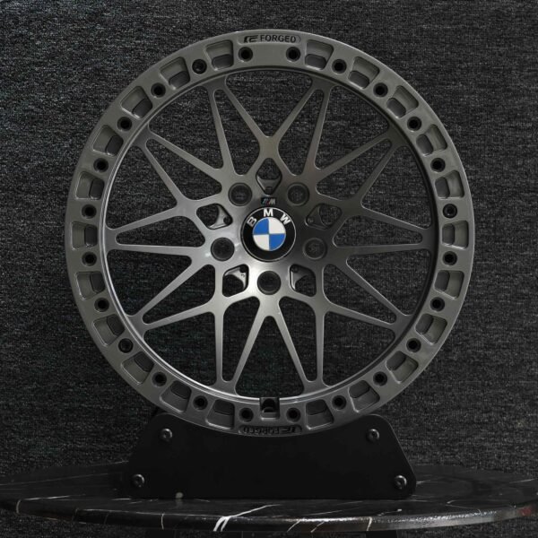 BMW M3 F80 wheels – Gloss Black / Gunmetal Custom Beadlock (BMW OEM-Style), front view