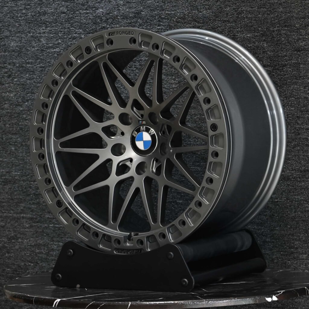 BMW M2 F87 wheels – Gloss Black / Gunmetal Custom Beadlock (BMW OEM-Style), lip and barrel detail