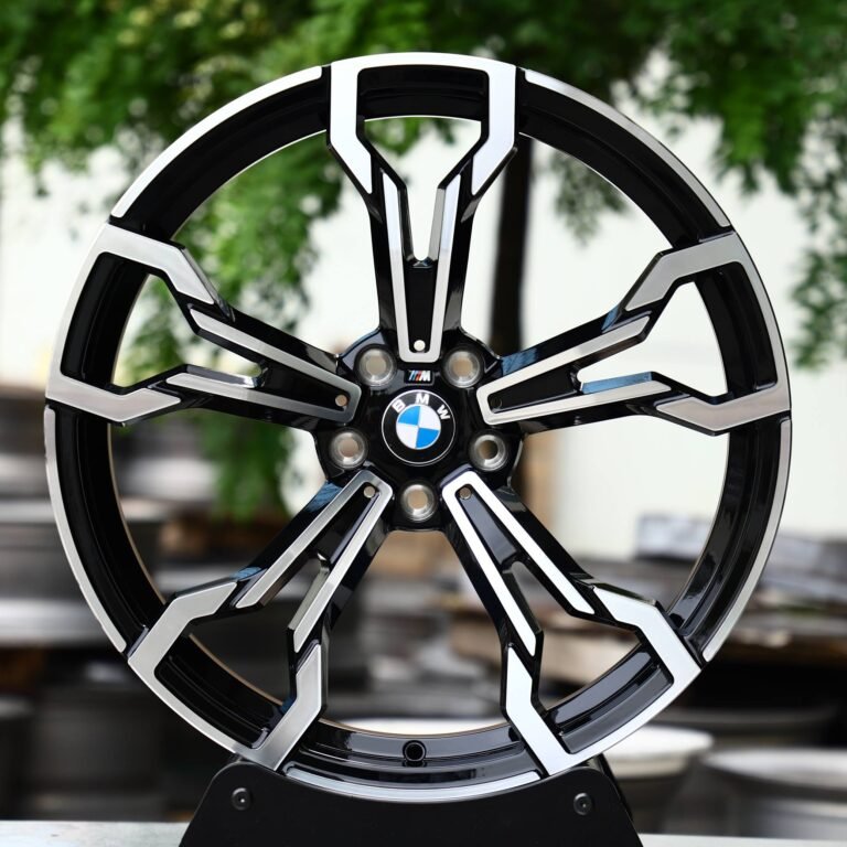 BMW 5 Series wheels – Gloss Black Petal Machined Face, front view