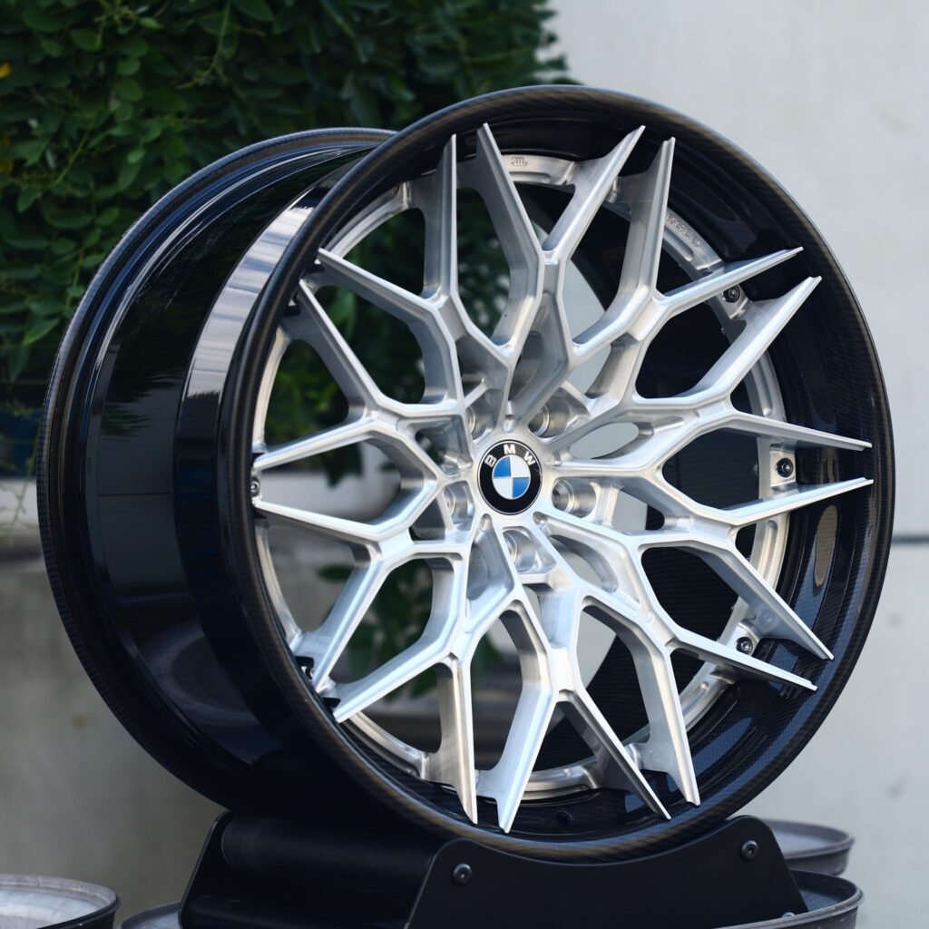BMW Style Gloss Black / Silver 2-Piece Carbon Fibre Forged Wheels - BMW 5 Series / BMW 3 Series Fitment (5-Lug) view 2