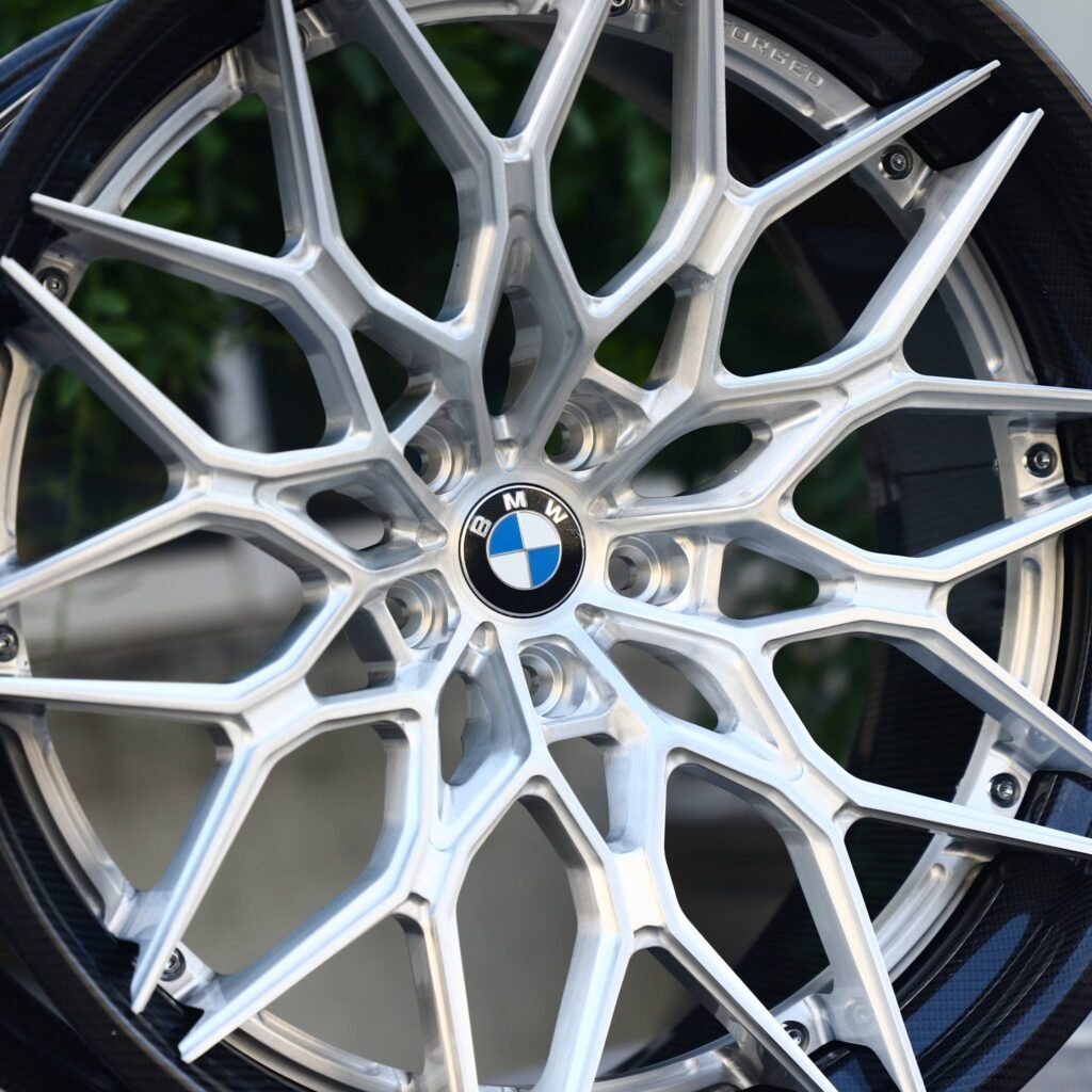 BMW Style Gloss Black / Silver 2-Piece Carbon Fibre Forged Wheels - BMW 5 Series / BMW 3 Series Fitment (5-Lug) view 4